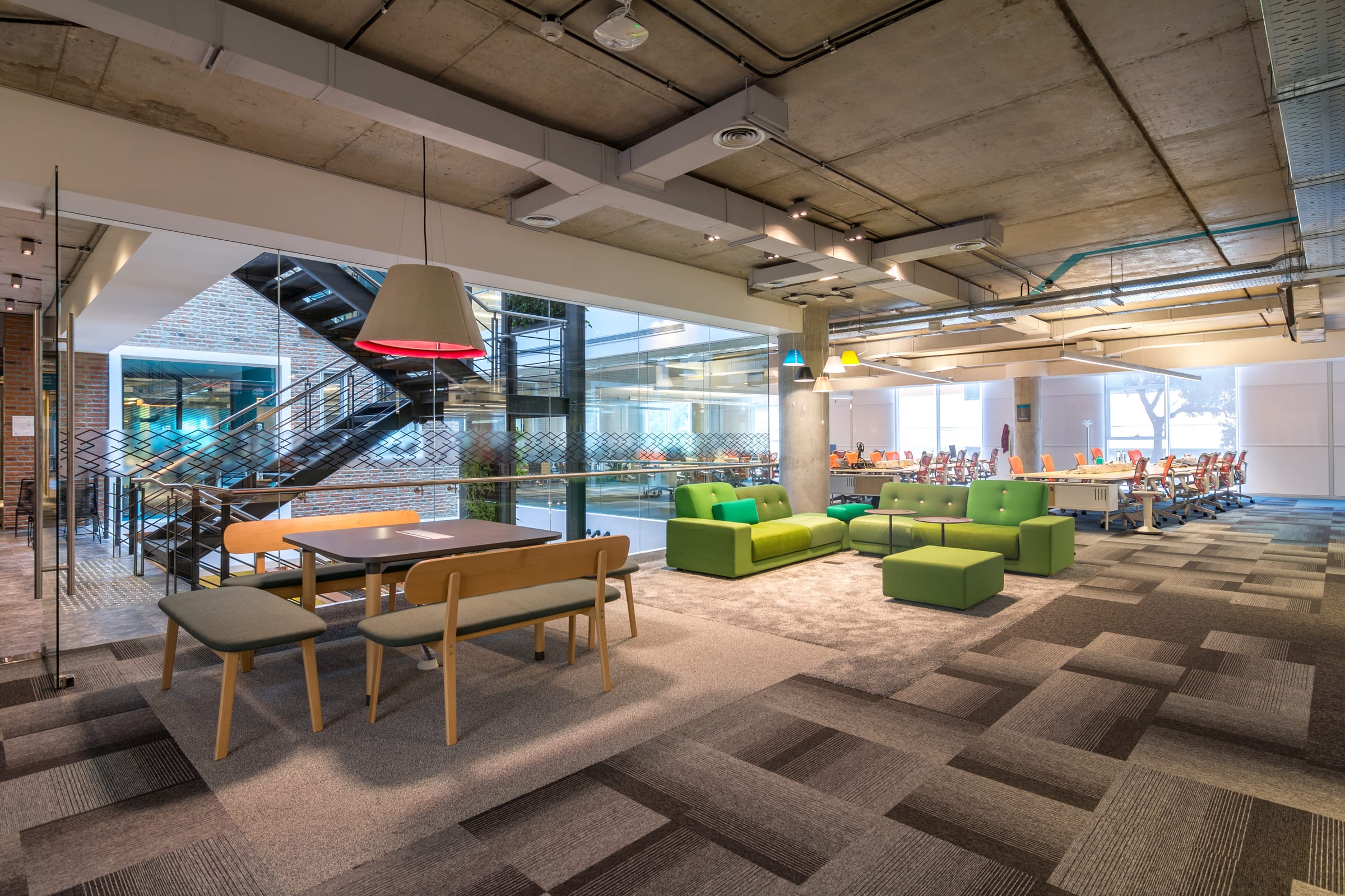 Oficinas Accenture — corporativo de Azzolini Construcciones en Parque Patricios, Buenos Aires, registro audiovisual por Interval