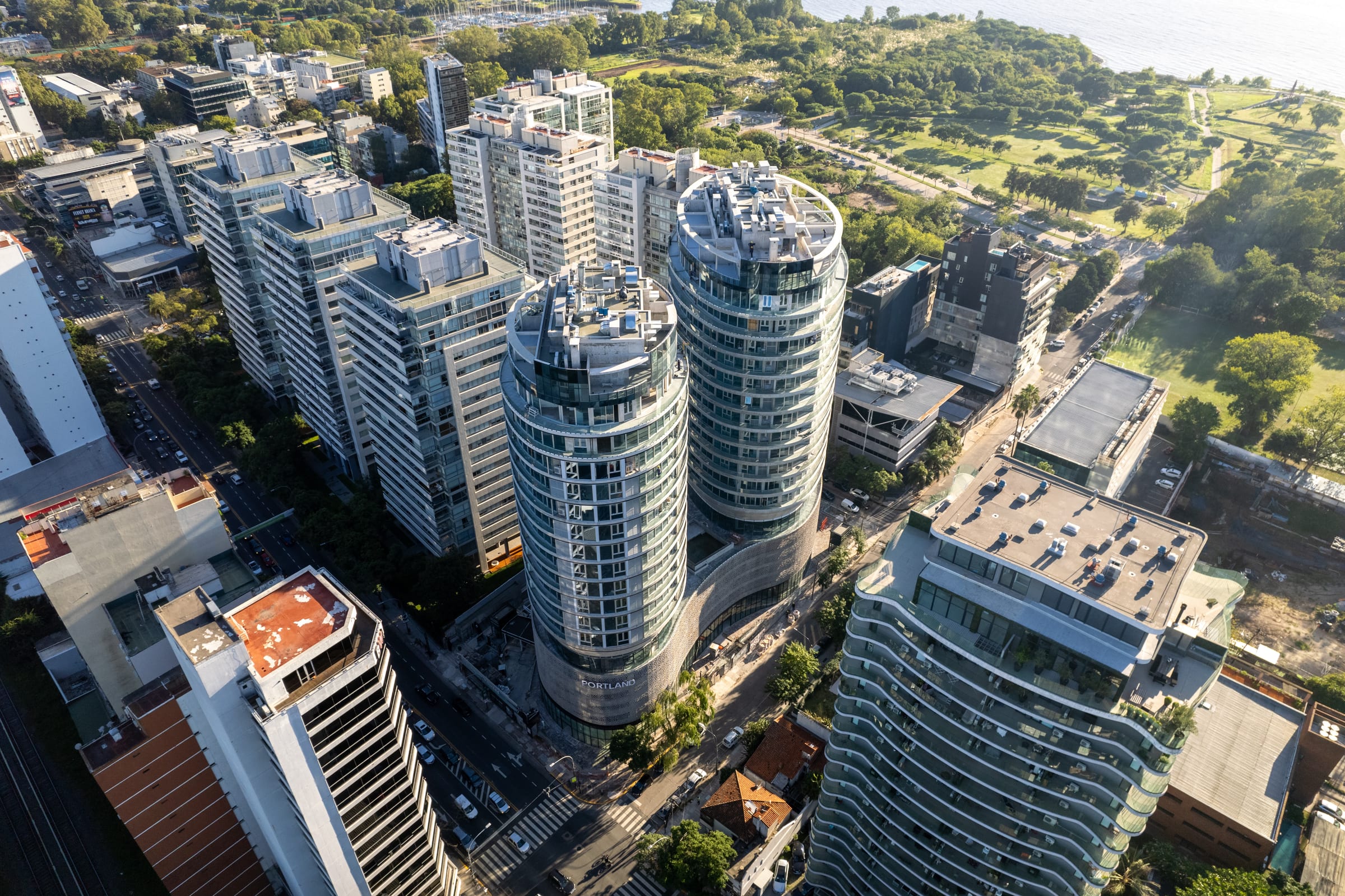 Grupo Portland — Infinity Towers